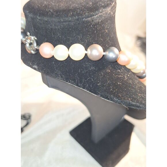 A Women's Necklace Glass Pearl Elegant Beachy Grandma Core Office Siren - Picture 6 of 8